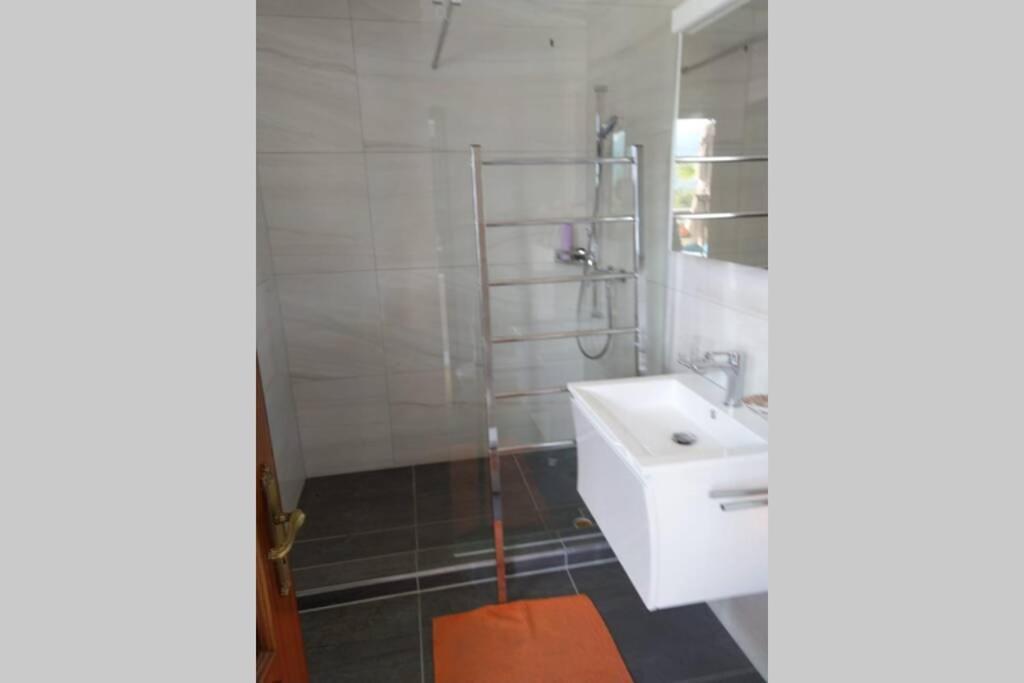 Penthouse In Schaan Apartment Екстериор снимка