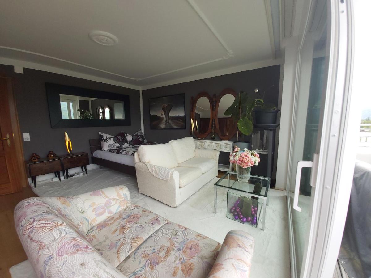 Penthouse In Schaan Apartment Екстериор снимка